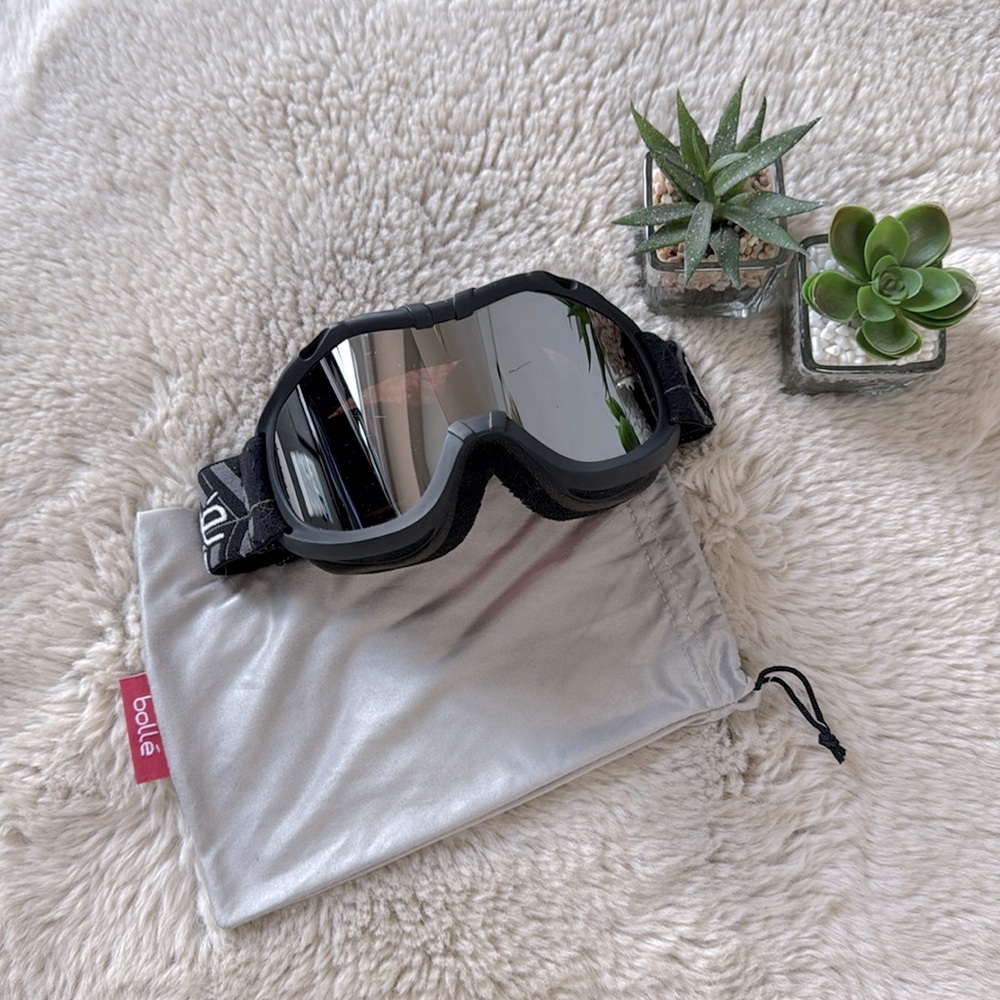 Bolle Ski Goggles And Storage Bag Kids Black